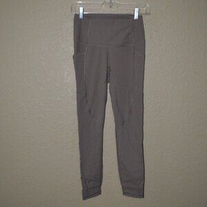 $68 Sz S Everlane Taupe Perform Ankle Leggings
